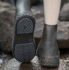 ☔ Keep Your Sneakers Dry – Heavy-Duty Waterproof Shoe Covers | Non-Slip & Foldable